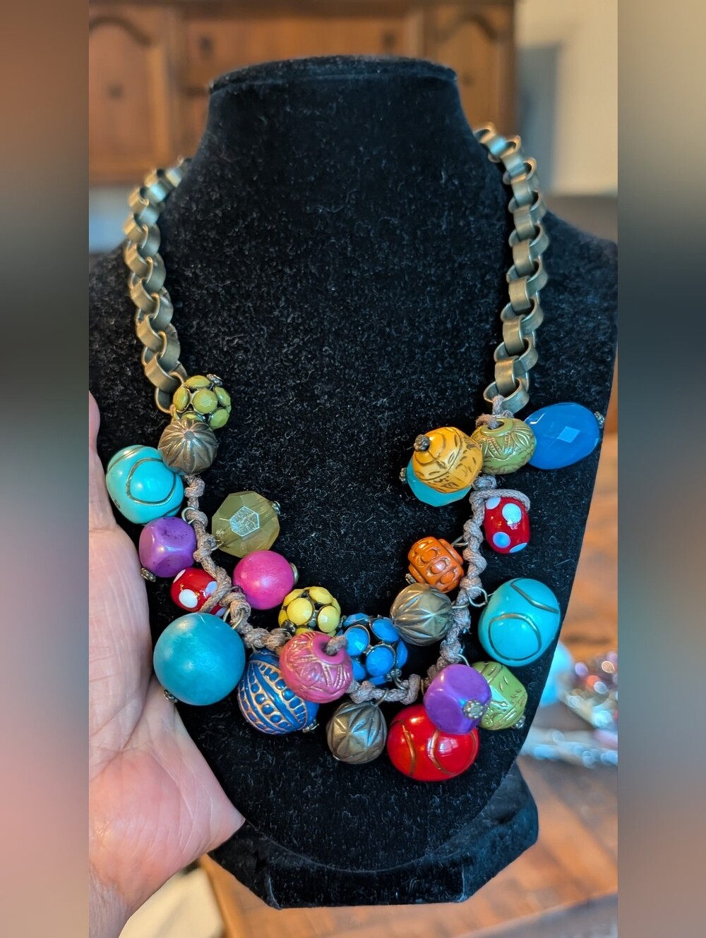 Colorful Beaded Statement Necklace - Multicolor - Picture 3 of 9